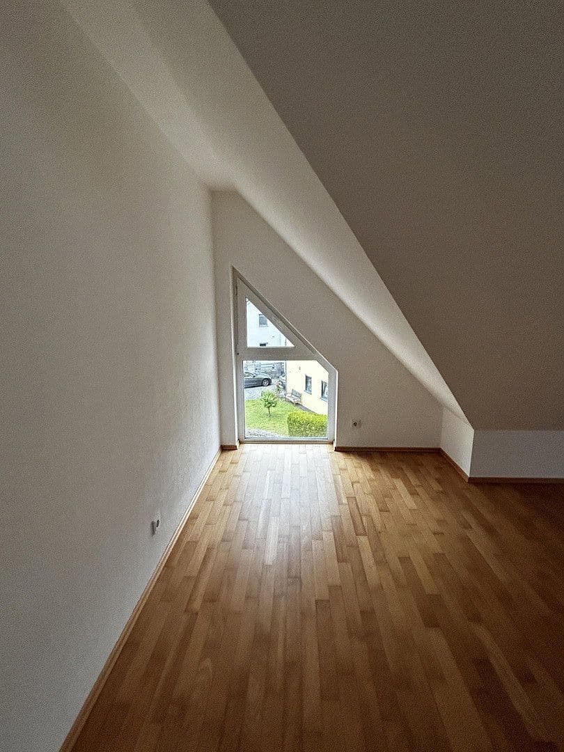 Predaj bytu 5-izbový 134 m², Am Deibach, Igel, Porýnie-Falcko Predaj bytu 5-izbový 134 m², Am Deibach, Igel, Porýnie-Falcko