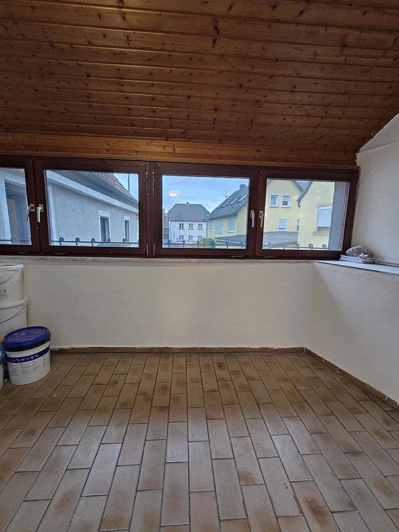 Prenájom bytu 5-izbový 125 m², Bahnhofstraße 5, Arnstein, Bavorsko Prenájom bytu 5-izbový 125 m², Bahnhofstraße 5, Arnstein, Bavorsko