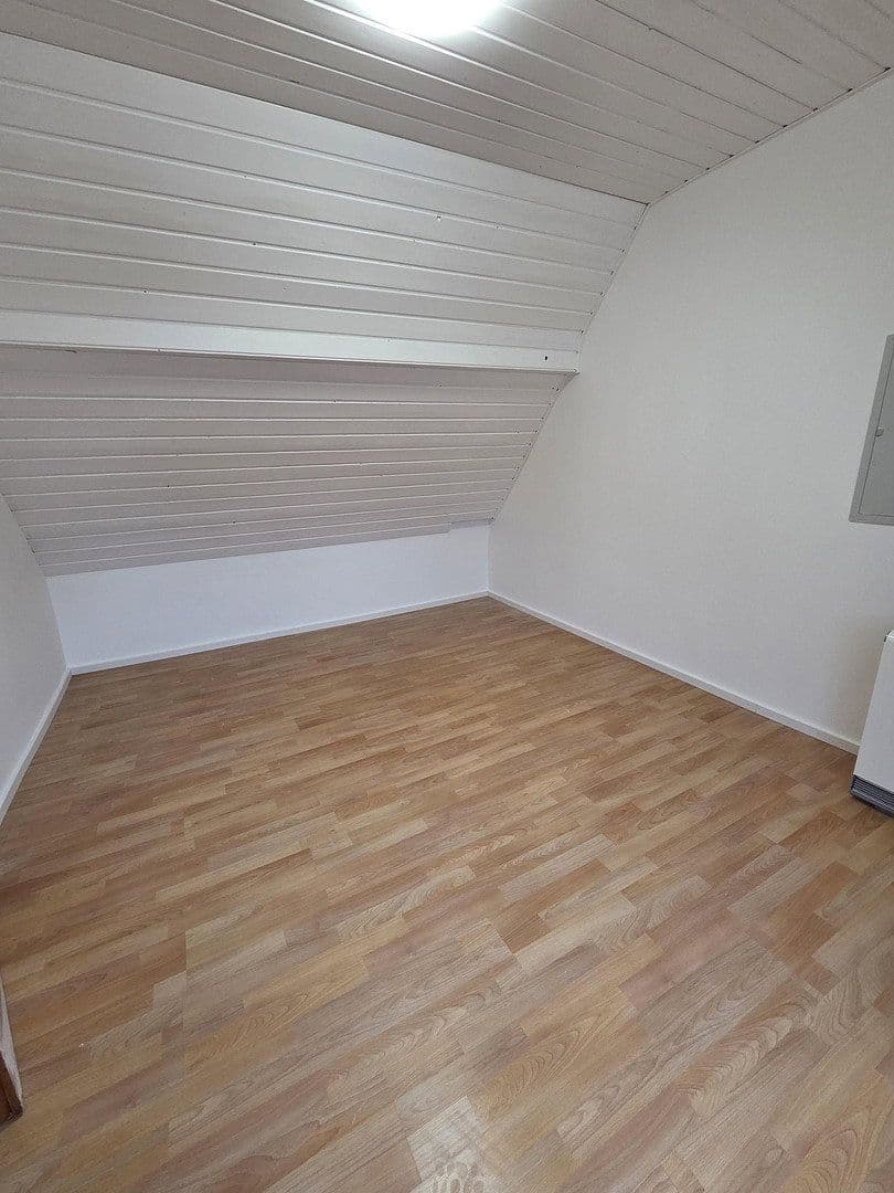 Prenájom bytu 5-izbový 125 m², Bahnhofstraße 5, Arnstein, Bavorsko Prenájom bytu 5-izbový 125 m², Bahnhofstraße 5, Arnstein, Bavorsko