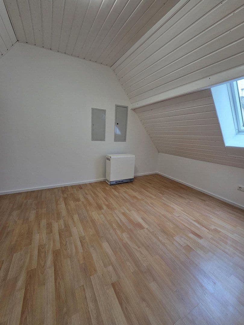 Prenájom bytu 5-izbový 125 m², Bahnhofstraße 5, Arnstein, Bavorsko Prenájom bytu 5-izbový 125 m², Bahnhofstraße 5, Arnstein, Bavorsko