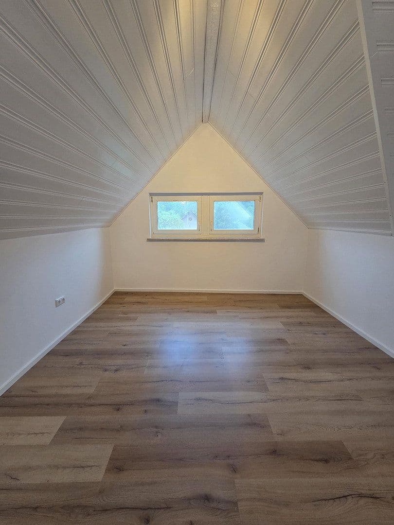 Prenájom bytu 5-izbový 125 m², Bahnhofstraße 5, Arnstein, Bavorsko Prenájom bytu 5-izbový 125 m², Bahnhofstraße 5, Arnstein, Bavorsko