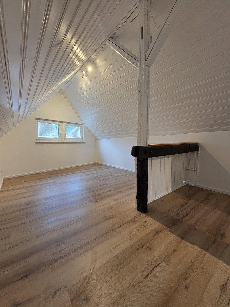 Prenájom bytu 5-izbový 125 m², Bahnhofstraße 5, Arnstein, Bavorsko Prenájom bytu 5-izbový 125 m², Bahnhofstraße 5, Arnstein, Bavorsko