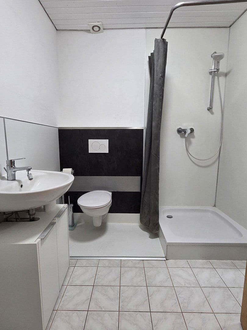 Prenájom bytu 5-izbový 125 m², Bahnhofstraße 5, Arnstein, Bavorsko Prenájom bytu 5-izbový 125 m², Bahnhofstraße 5, Arnstein, Bavorsko