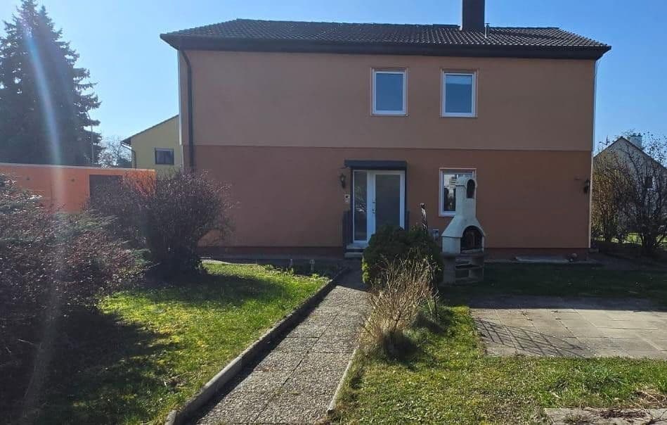 Prenájom bytu 3-izbový 89 m², Mainbernheim, Bavorsko Prenájom bytu 3-izbový 89 m², Mainbernheim, Bavorsko