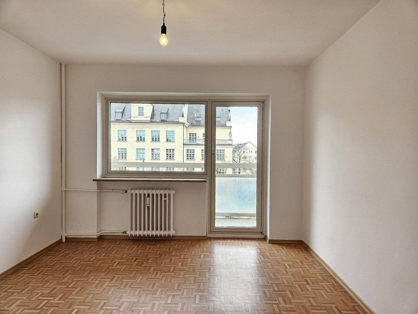 Prenájom bytu 2-izbový 68 m², Agnes-Bernauer-Straße 73, München, Bavorsko Prenájom bytu 2-izbový 68 m², Agnes-Bernauer-Straße 73, München, Bavorsko