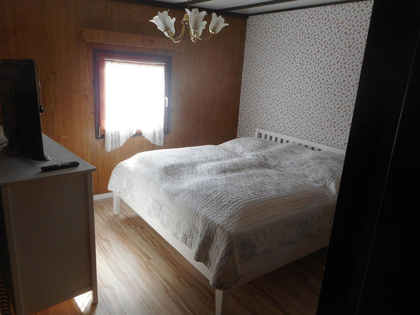 Predaj domu 70 m², pozemek 220 m², Sonnenbühl, Bádensko-Wurttembersko Predaj domu 70 m², pozemek 220 m², Sonnenbühl, Bádensko-Wurttembersko