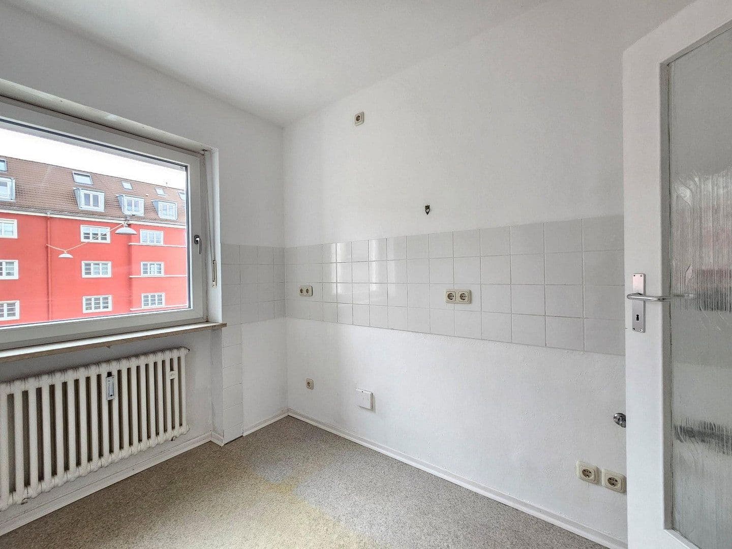 Prenájom bytu 4-izbový 109 m², Agnes-Bernauer-Str. 65, München, Bavorsko Prenájom bytu 4-izbový 109 m², Agnes-Bernauer-Str. 65, München, Bavorsko