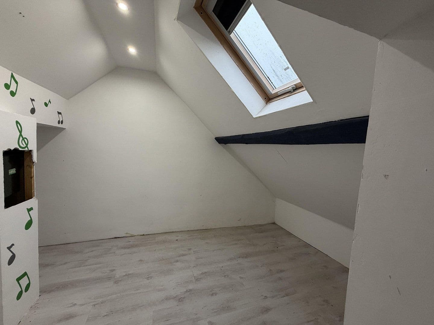 Predaj domu 120 m², pozemek 120 m², Breslauer Straße 2, Merchweiler, Sársko Predaj domu 120 m², pozemek 120 m², Breslauer Straße 2, Merchweiler, Sársko