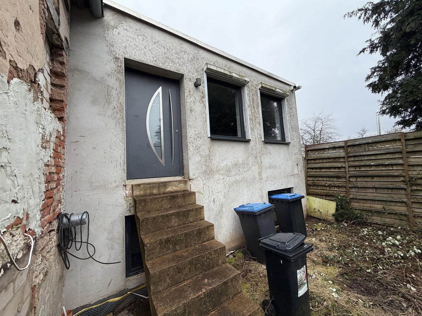 Predaj domu 120 m², pozemek 120 m², Breslauer Straße 2, Merchweiler, Sársko Predaj domu 120 m², pozemek 120 m², Breslauer Straße 2, Merchweiler, Sársko