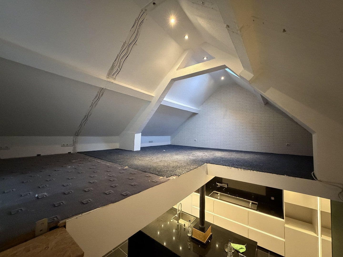 Predaj domu 120 m², pozemek 120 m², Breslauer Straße 2, Merchweiler, Sársko Predaj domu 120 m², pozemek 120 m², Breslauer Straße 2, Merchweiler, Sársko