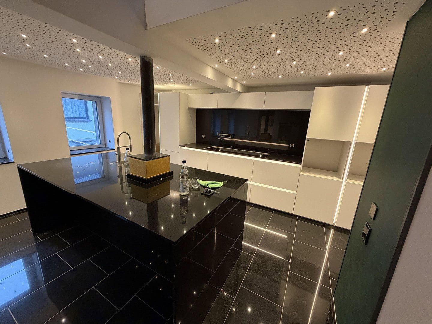 Predaj domu 120 m², pozemek 120 m², Breslauer Straße 2, Merchweiler, Sársko Predaj domu 120 m², pozemek 120 m², Breslauer Straße 2, Merchweiler, Sársko