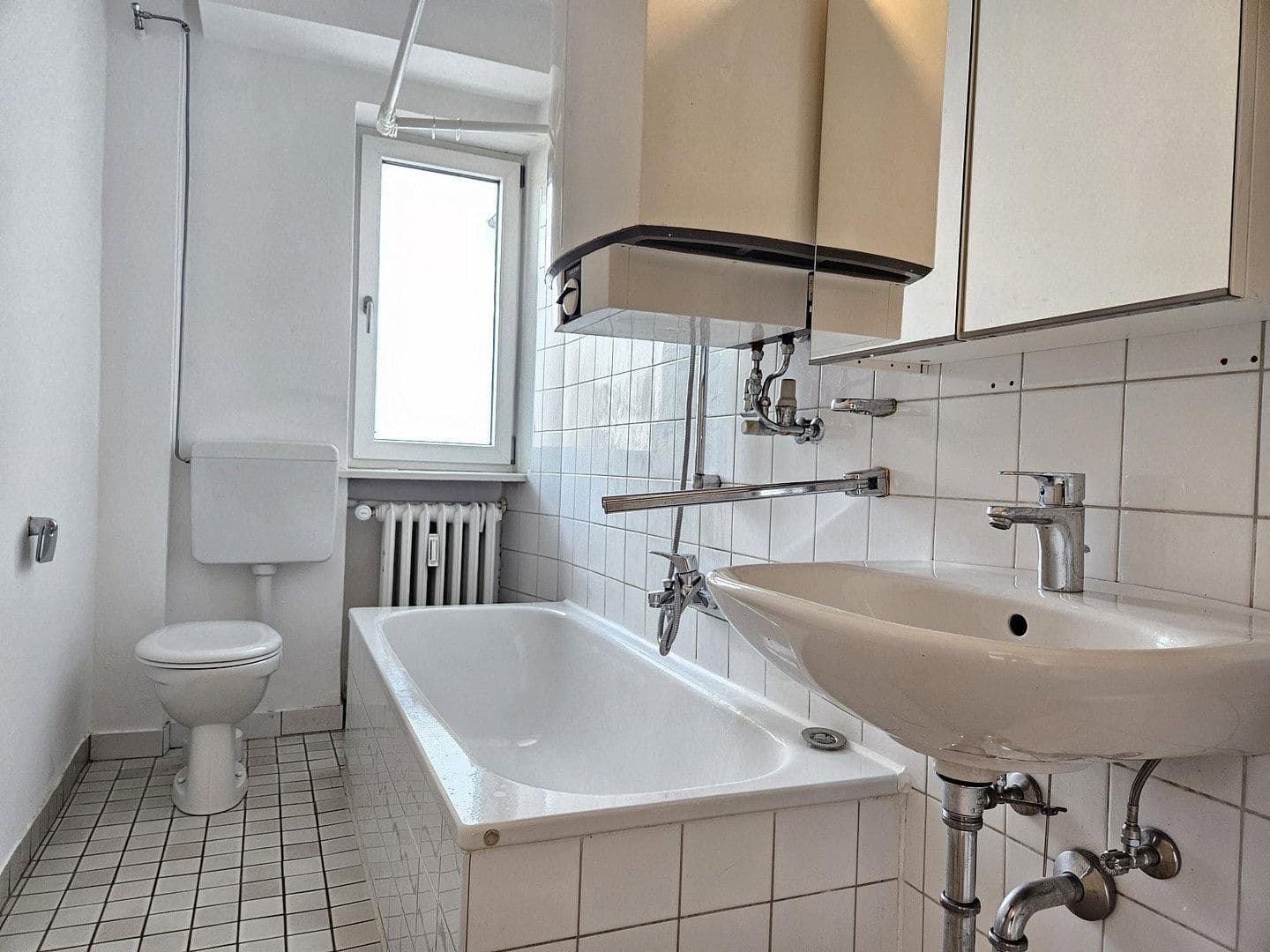 Prenájom bytu 2-izbový 73 m², Paul-Heyse-Str.19, München, Bavorsko Prenájom bytu 2-izbový 73 m², Paul-Heyse-Str.19, München, Bavorsko
