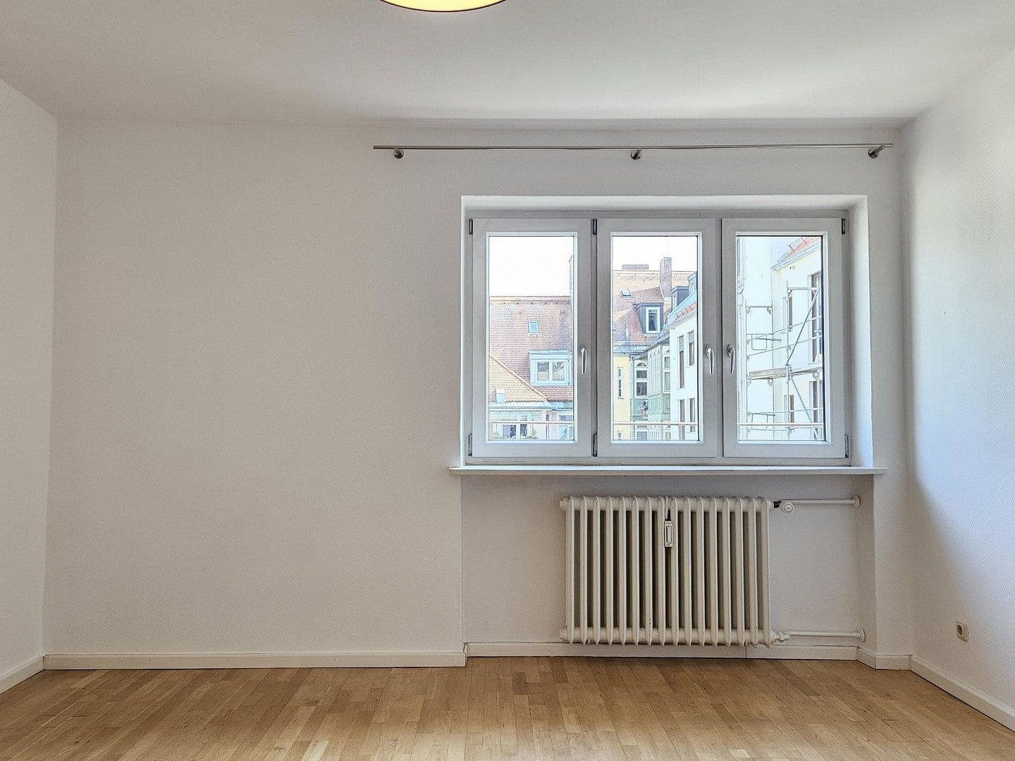 Prenájom bytu 2-izbový 73 m², Paul-Heyse-Str.19, München, Bavorsko Prenájom bytu 2-izbový 73 m², Paul-Heyse-Str.19, München, Bavorsko