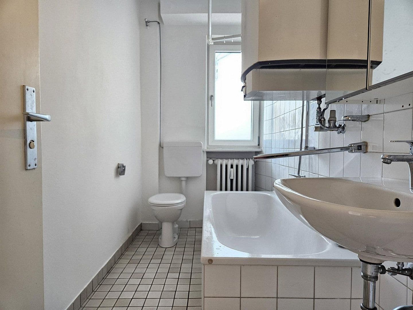 Prenájom bytu 2-izbový 73 m², Paul-Heyse-Str.19, München, Bavorsko Prenájom bytu 2-izbový 73 m², Paul-Heyse-Str.19, München, Bavorsko