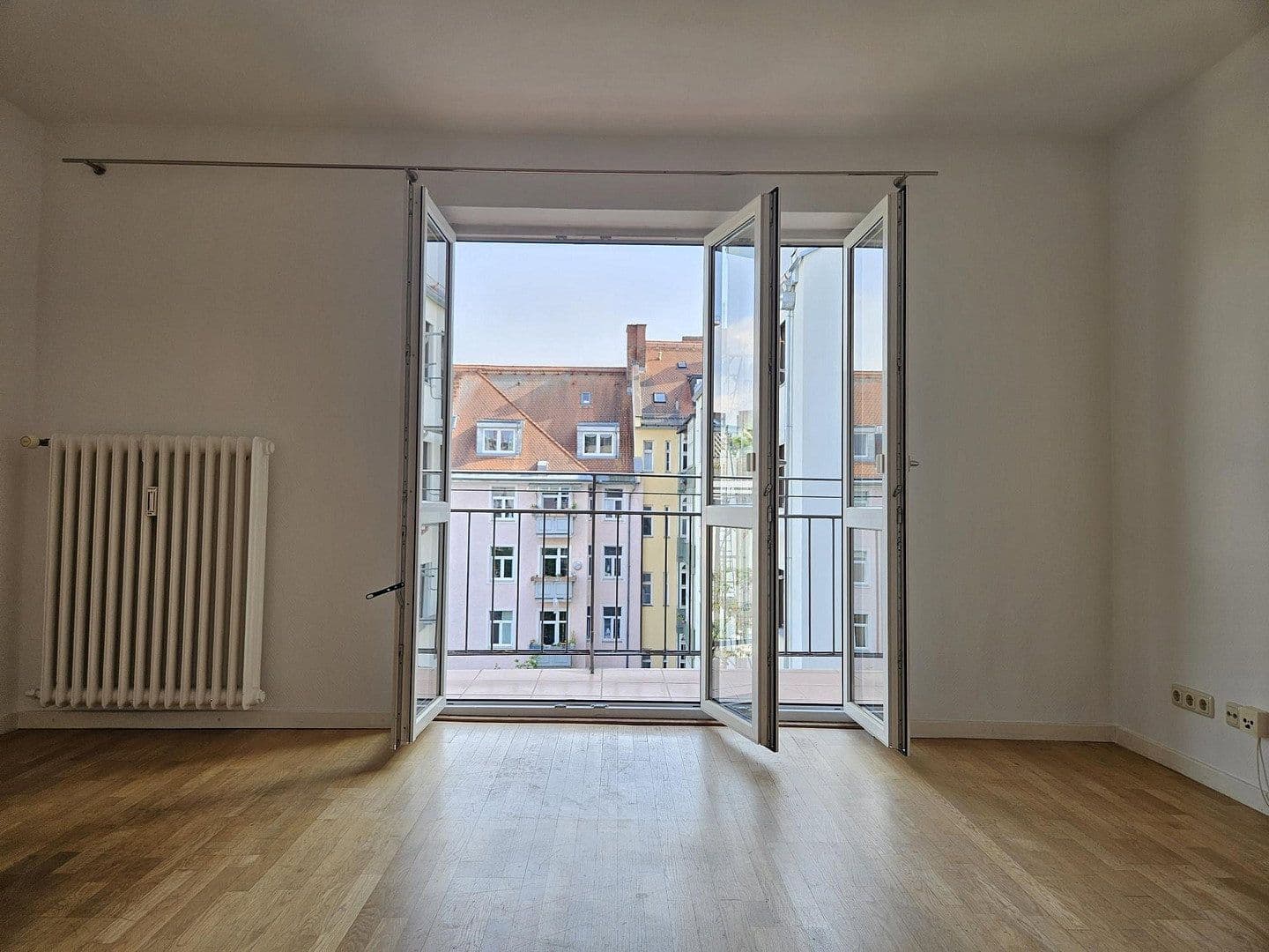 Prenájom bytu 2-izbový 73 m², Paul-Heyse-Str.19, München, Bavorsko Prenájom bytu 2-izbový 73 m², Paul-Heyse-Str.19, München, Bavorsko