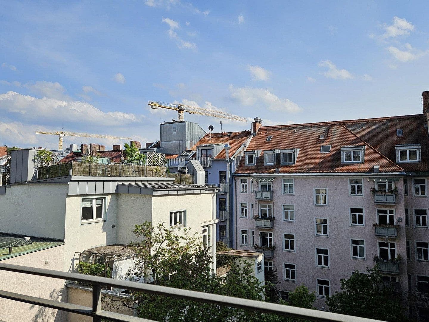 Prenájom bytu 2-izbový 73 m², Paul-Heyse-Str.19, München, Bavorsko Prenájom bytu 2-izbový 73 m², Paul-Heyse-Str.19, München, Bavorsko