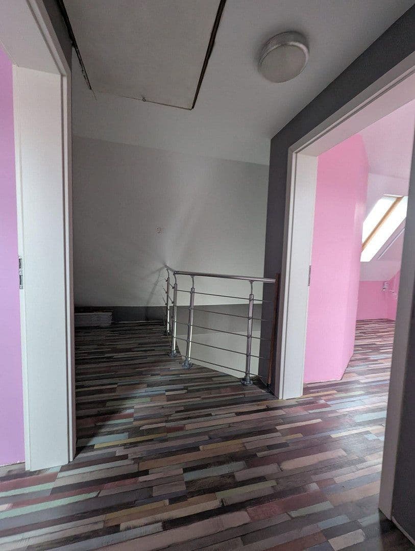 Predaj domu 100 m², pozemek 109 m², Ermstalstraße 32, Münsingen, Bádensko-Wurttembersko Predaj domu 100 m², pozemek 109 m², Ermstalstraße 32, Münsingen, Bádensko-Wurttembersko