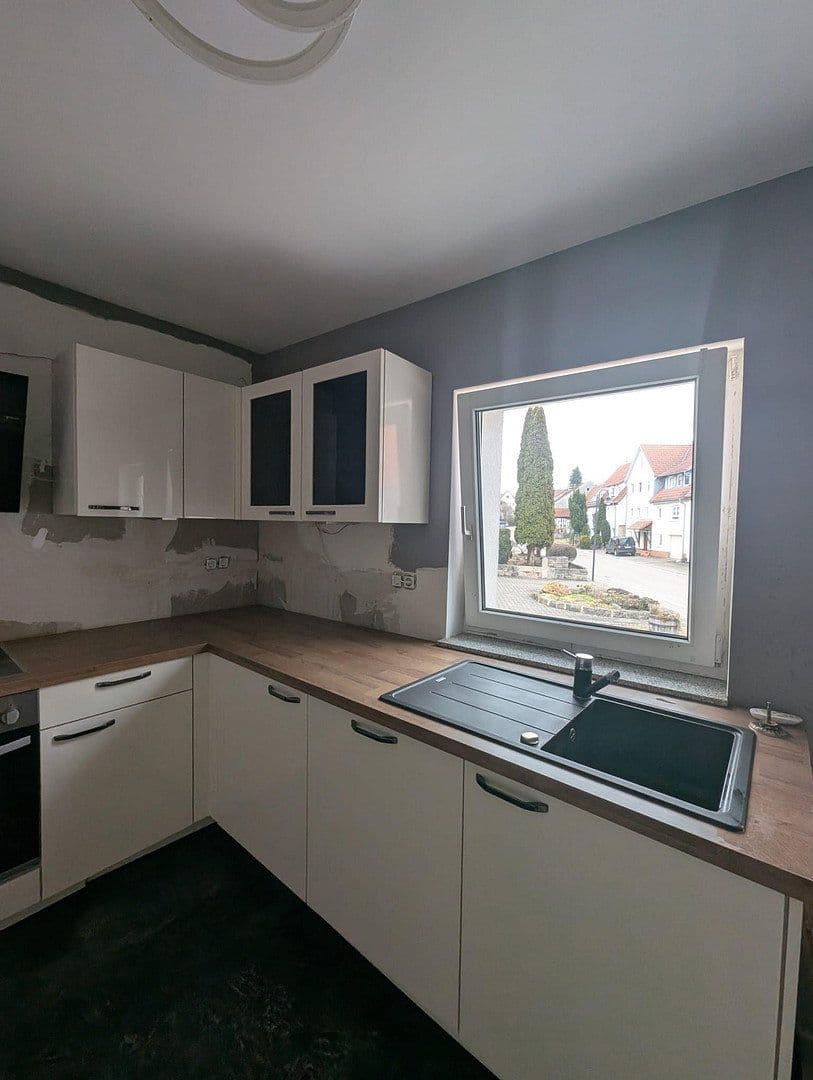 Predaj domu 100 m², pozemek 109 m², Ermstalstraße 32, Münsingen, Bádensko-Wurttembersko Predaj domu 100 m², pozemek 109 m², Ermstalstraße 32, Münsingen, Bádensko-Wurttembersko