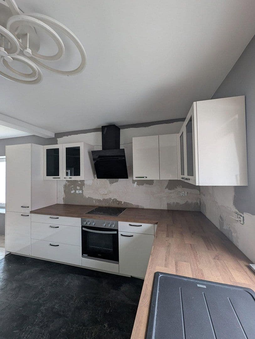 Predaj domu 100 m², pozemek 109 m², Ermstalstraße 32, Münsingen, Bádensko-Wurttembersko Predaj domu 100 m², pozemek 109 m², Ermstalstraße 32, Münsingen, Bádensko-Wurttembersko