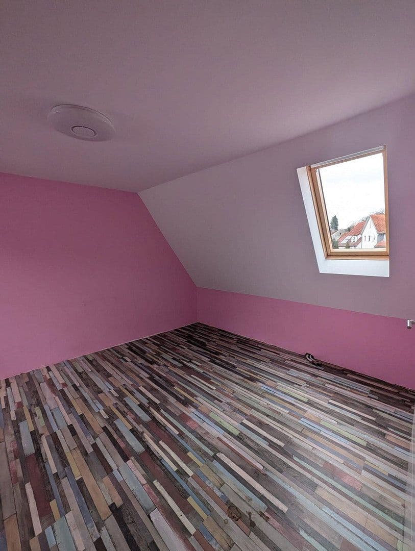 Predaj domu 100 m², pozemek 109 m², Ermstalstraße 32, Münsingen, Bádensko-Wurttembersko Predaj domu 100 m², pozemek 109 m², Ermstalstraße 32, Münsingen, Bádensko-Wurttembersko