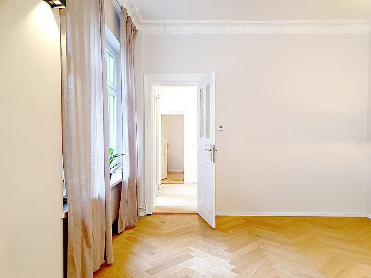 Prenájom bytu 3-izbový 104 m², Herderstraße 5, Berlin, Berlín Prenájom bytu 3-izbový 104 m², Herderstraße 5, Berlin, Berlín