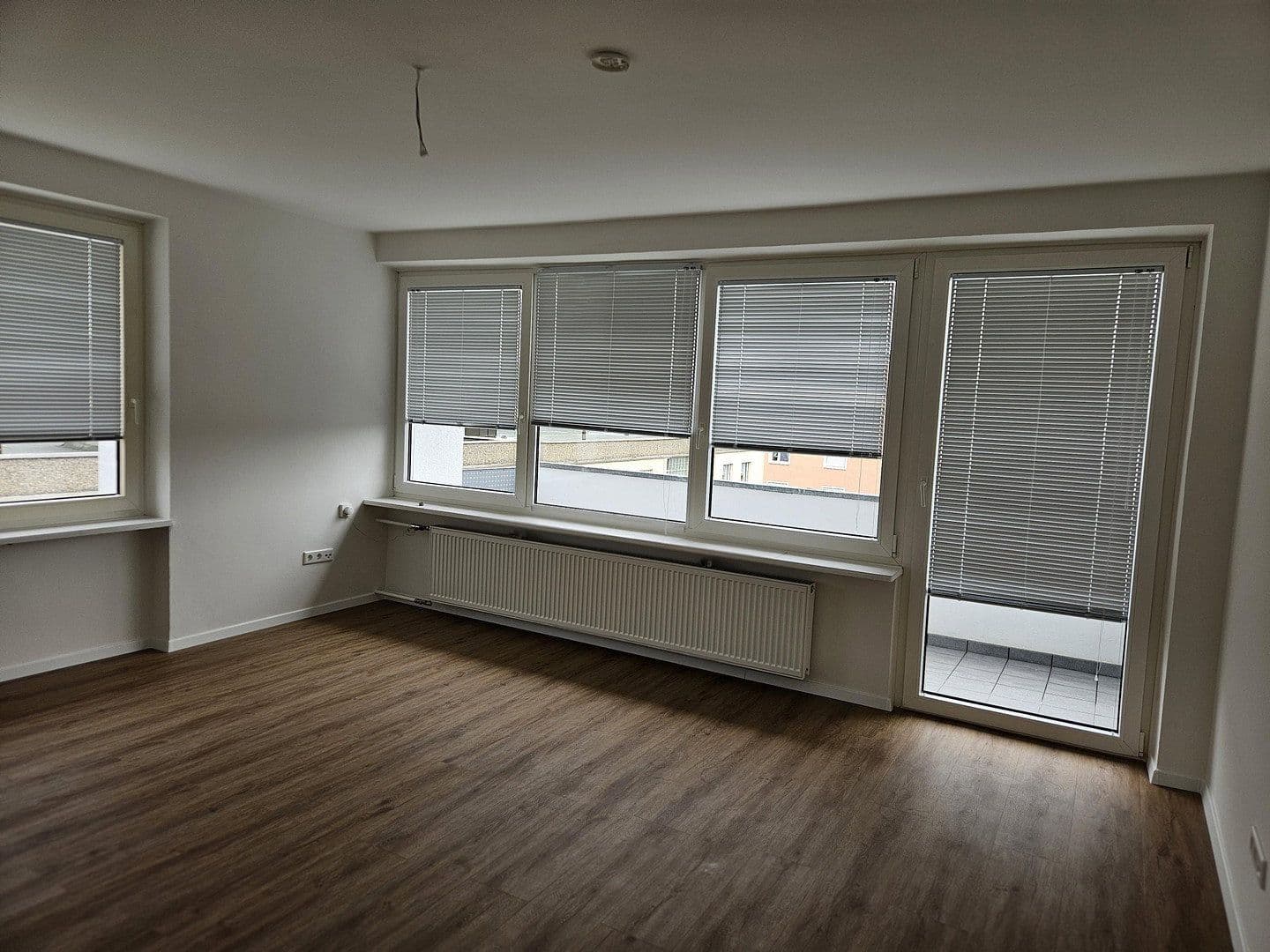 Prenájom bytu 3-izbový 78 m², Feucht, Bavorsko Prenájom bytu 3-izbový 78 m², Feucht, Bavorsko