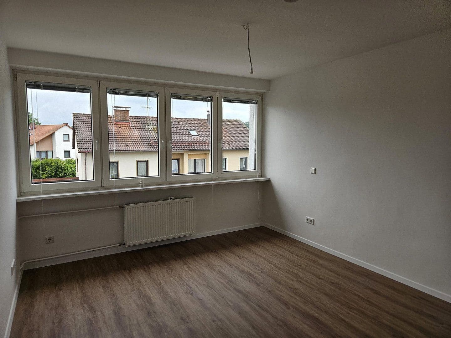 Prenájom bytu 3-izbový 78 m², Feucht, Bavorsko Prenájom bytu 3-izbový 78 m², Feucht, Bavorsko