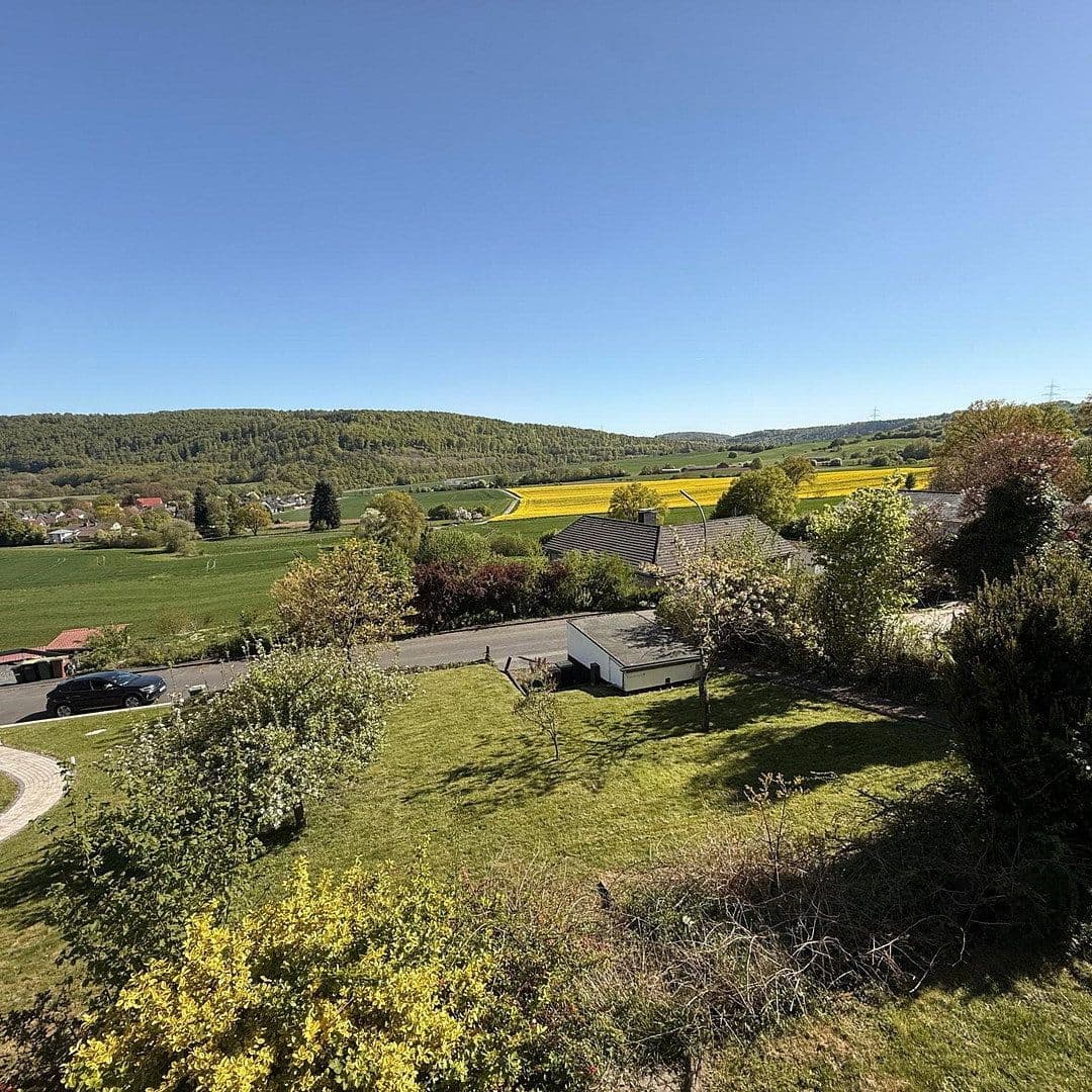 Predaj domu 142 m², pozemek 1.284 m², Rehwinkel, Fuldatal, Hesensko Predaj domu 142 m², pozemek 1.284 m², Rehwinkel, Fuldatal, Hesensko