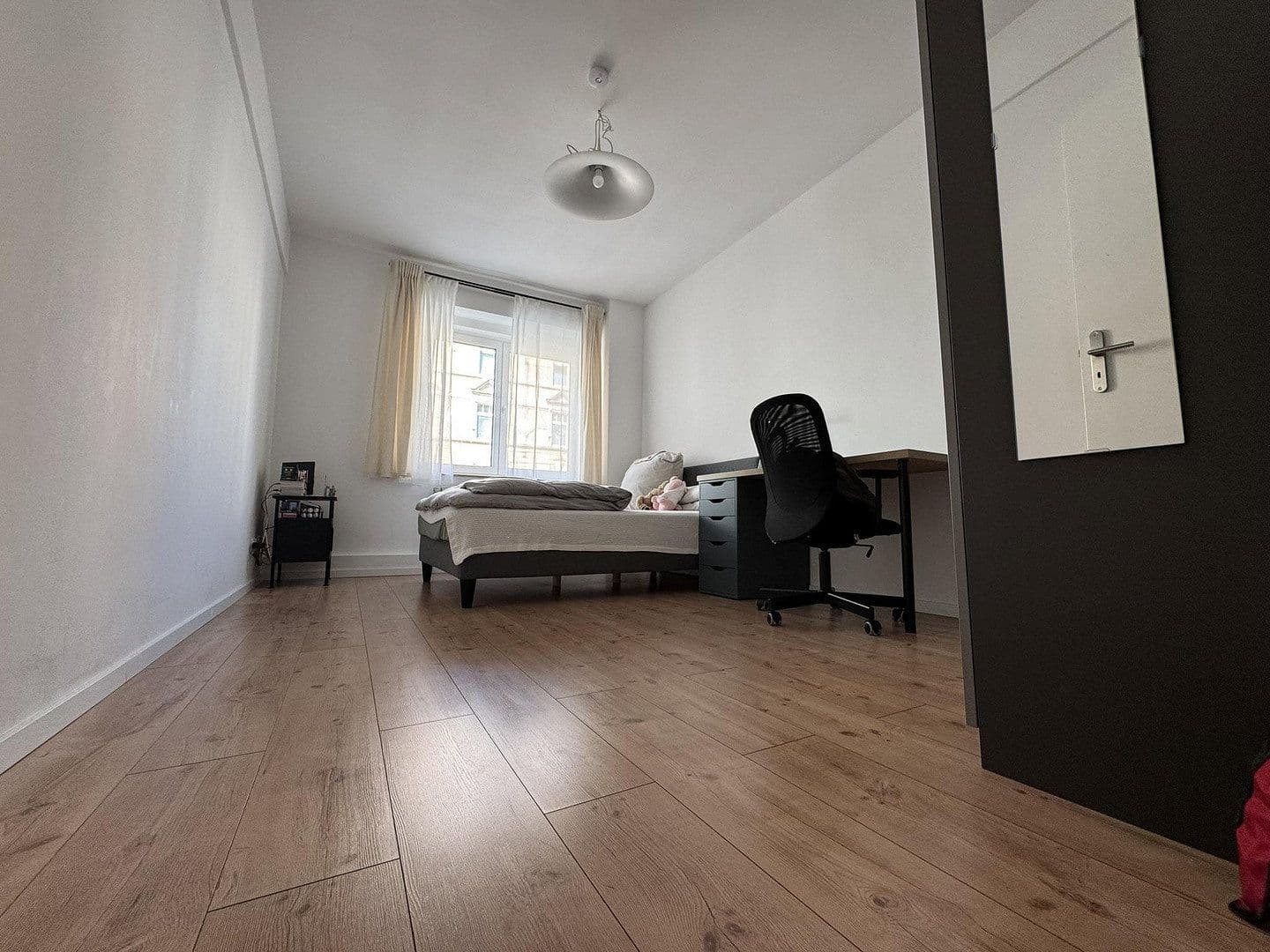 Prenájom bytu 3-izbový 90 m², Bilker Allee 53, Düsseldorf, Severné Porýnie - Westfálsko Prenájom bytu 3-izbový 90 m², Bilker Allee 53, Düsseldorf, Severné Porýnie - Westfálsko