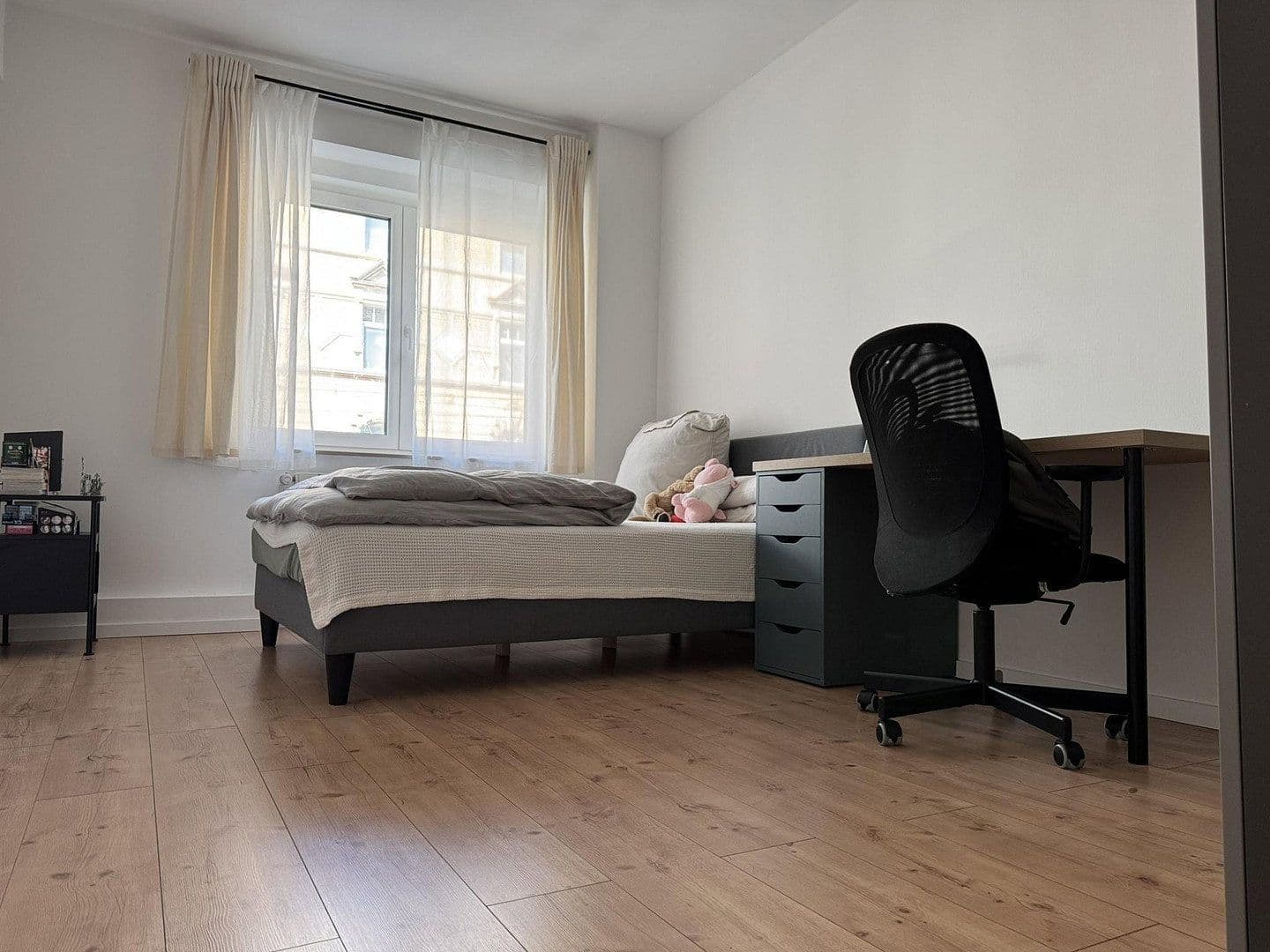 Prenájom bytu 3-izbový 90 m², Bilker Allee 53, Düsseldorf, Severné Porýnie - Westfálsko Prenájom bytu 3-izbový 90 m², Bilker Allee 53, Düsseldorf, Severné Porýnie - Westfálsko