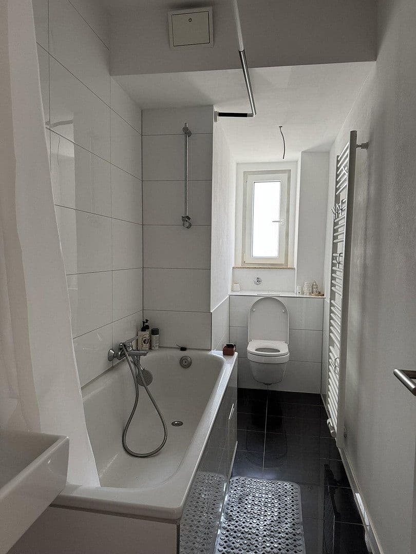 Prenájom bytu 3-izbový 90 m², Bilker Allee 53, Düsseldorf, Severné Porýnie - Westfálsko Prenájom bytu 3-izbový 90 m², Bilker Allee 53, Düsseldorf, Severné Porýnie - Westfálsko