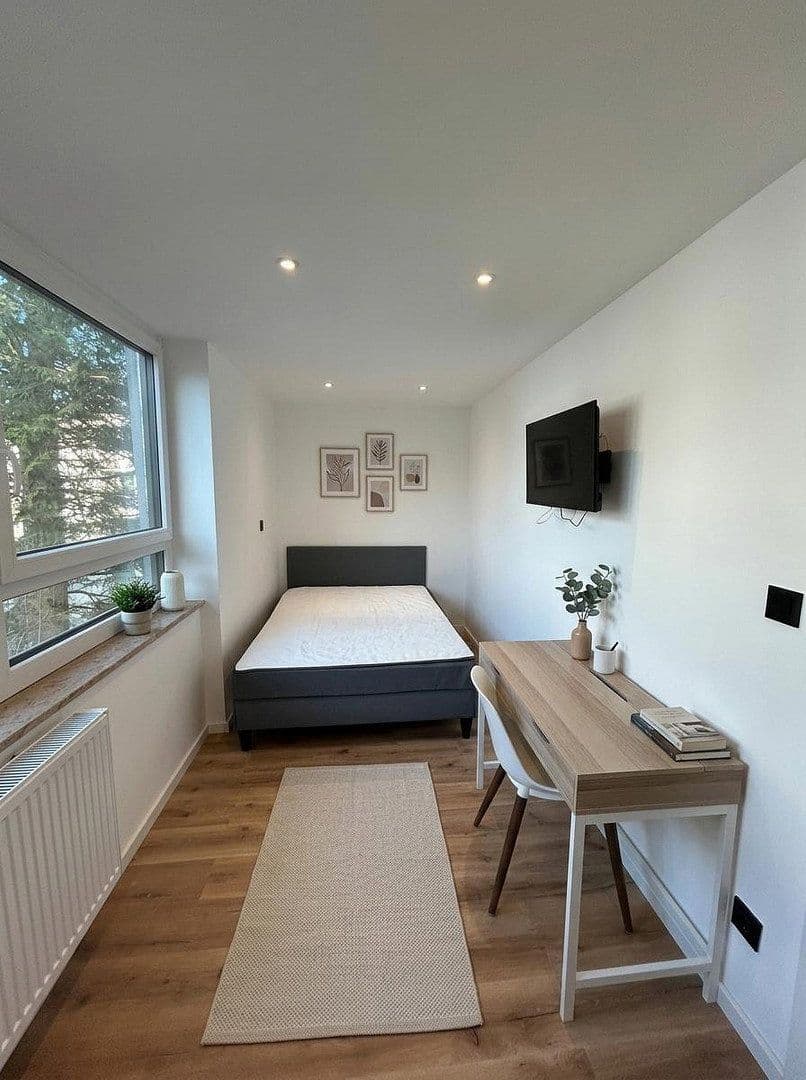 Prenájom bytu 4-izbový 13 m², Waldschulstr. 54, München, Bavorsko Prenájom bytu 4-izbový 13 m², Waldschulstr. 54, München, Bavorsko