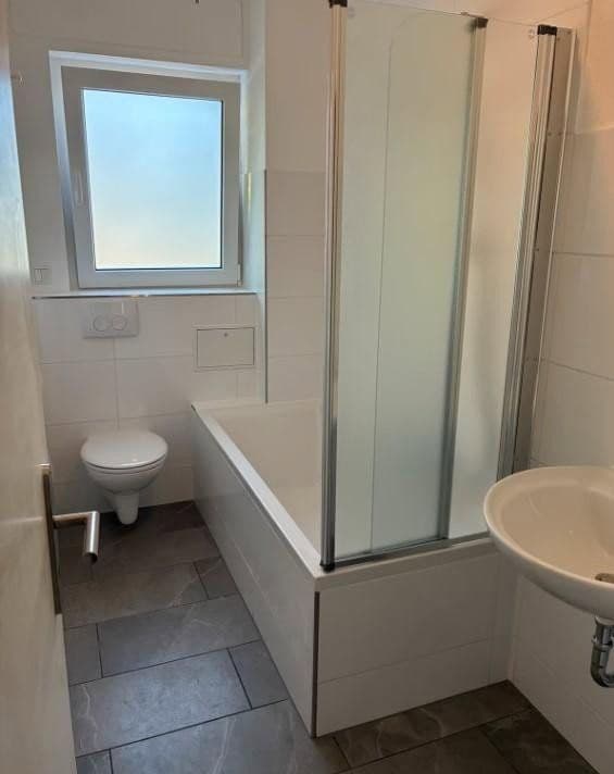 Prenájom bytu 1-izbový 36 m², Fleckenbühlstr. 20, Frankfurt am Main - Bonames, Hesensko Prenájom bytu 1-izbový 36 m², Fleckenbühlstr. 20, Frankfurt am Main - Bonames, Hesensko