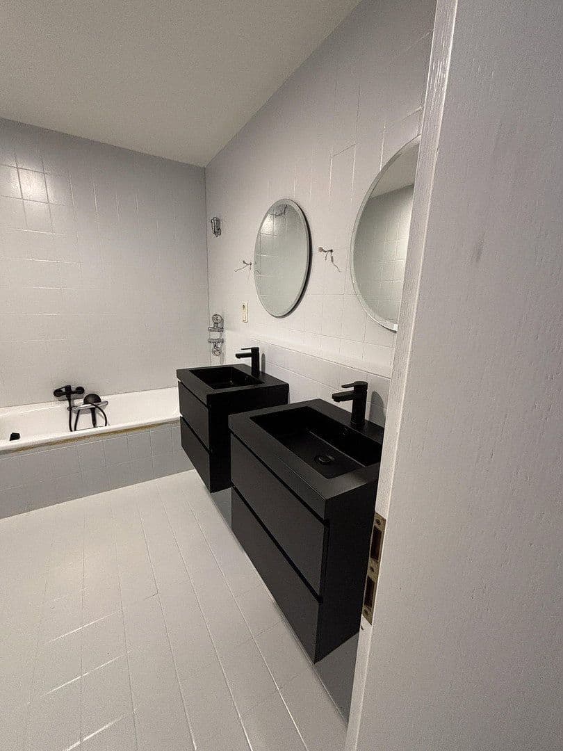 Predaj domu 497 m², pozemek 655 m², Simmerath, Severné Porýnie - Westfálsko Predaj domu 497 m², pozemek 655 m², Simmerath, Severné Porýnie - Westfálsko