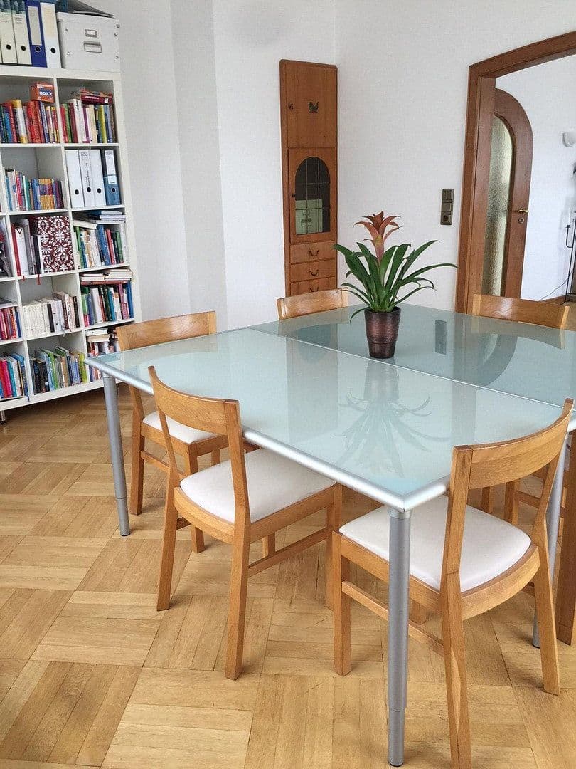 Prenájom domu 128 m², pozemek 550 m², Friedenstrasse 11, Pforzheim, Bádensko-Wurttembersko Prenájom domu 128 m², pozemek 550 m², Friedenstrasse 11, Pforzheim, Bádensko-Wurttembersko