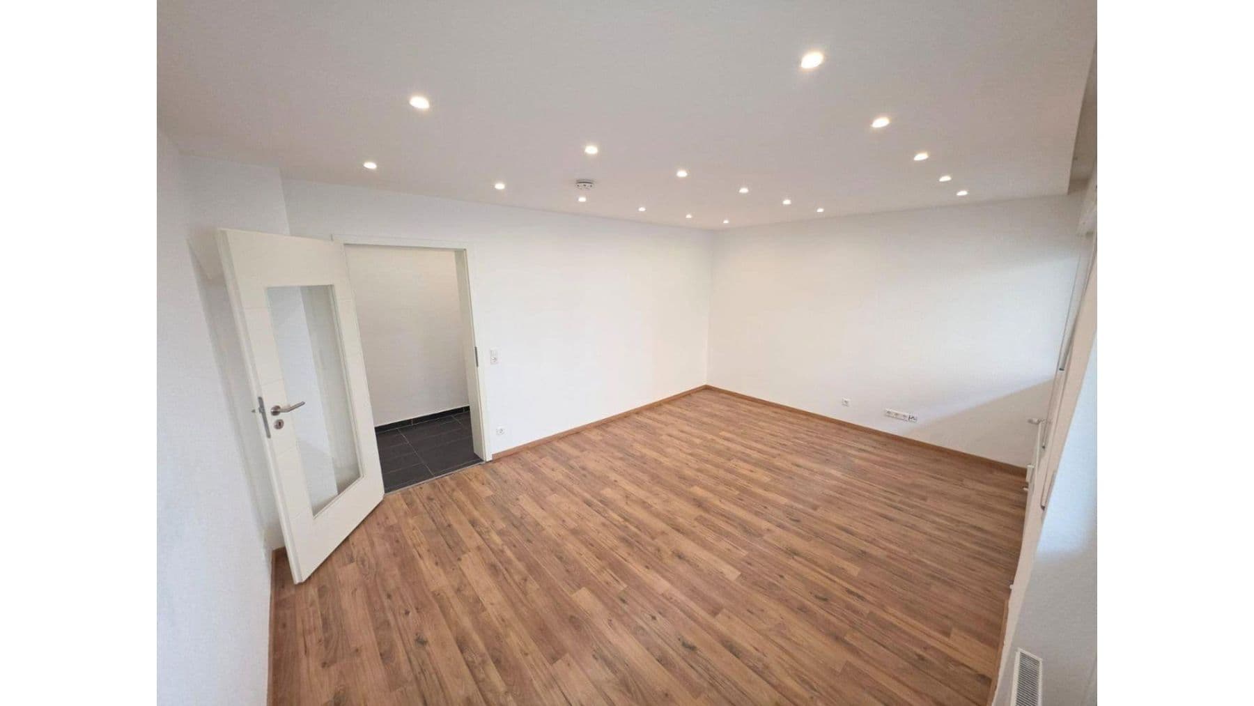 Predaj bytu 1-izbový 28 m², Karlsruhe, Bádensko-Wurttembersko Predaj bytu 1-izbový 28 m², Karlsruhe, Bádensko-Wurttembersko