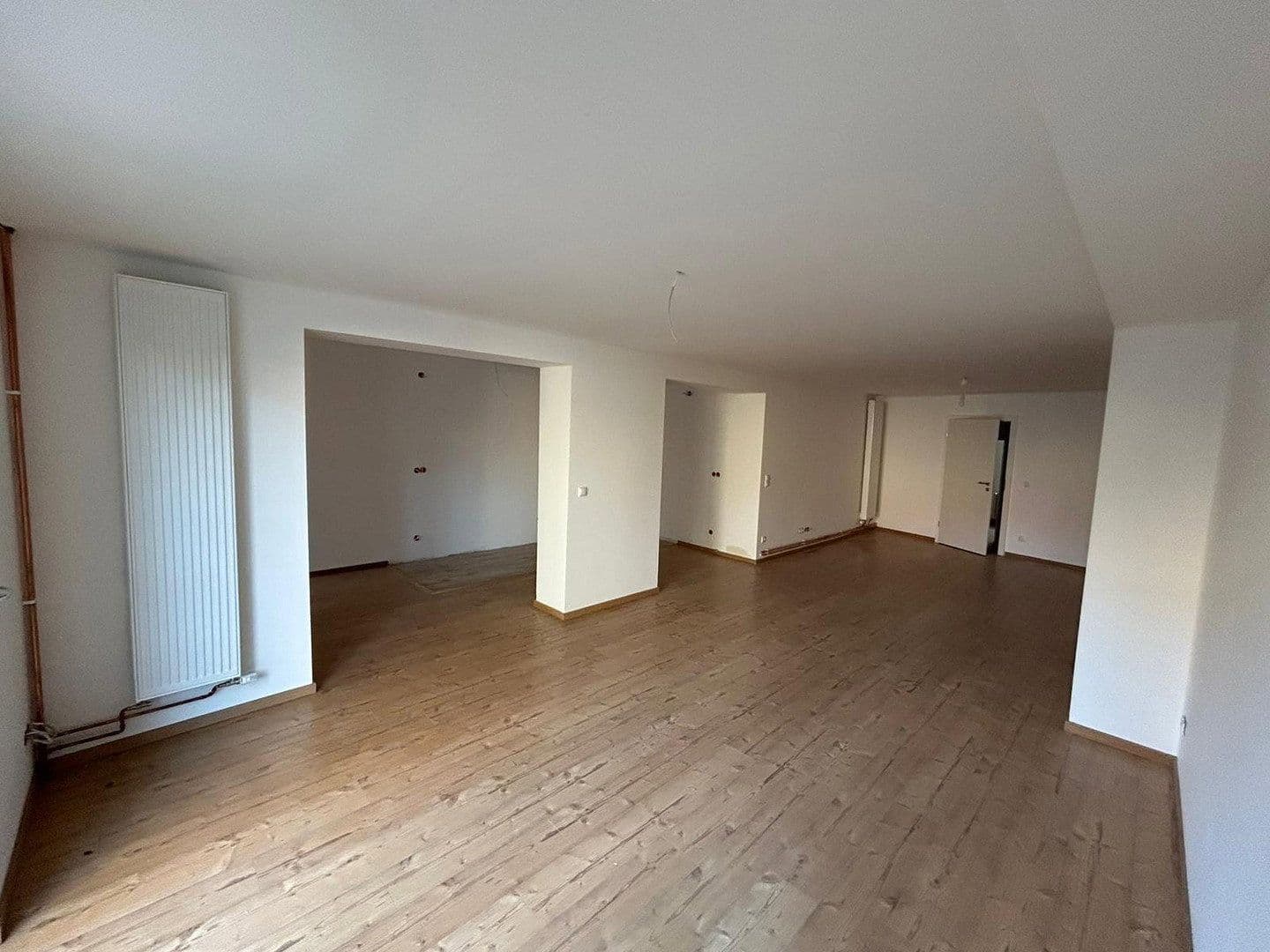 Prenájom bytu 3-izbový 105 m², Hornhäuser Str. 71, Oschersleben, Sasko-Anhaltsko Prenájom bytu 3-izbový 105 m², Hornhäuser Str. 71, Oschersleben, Sasko-Anhaltsko