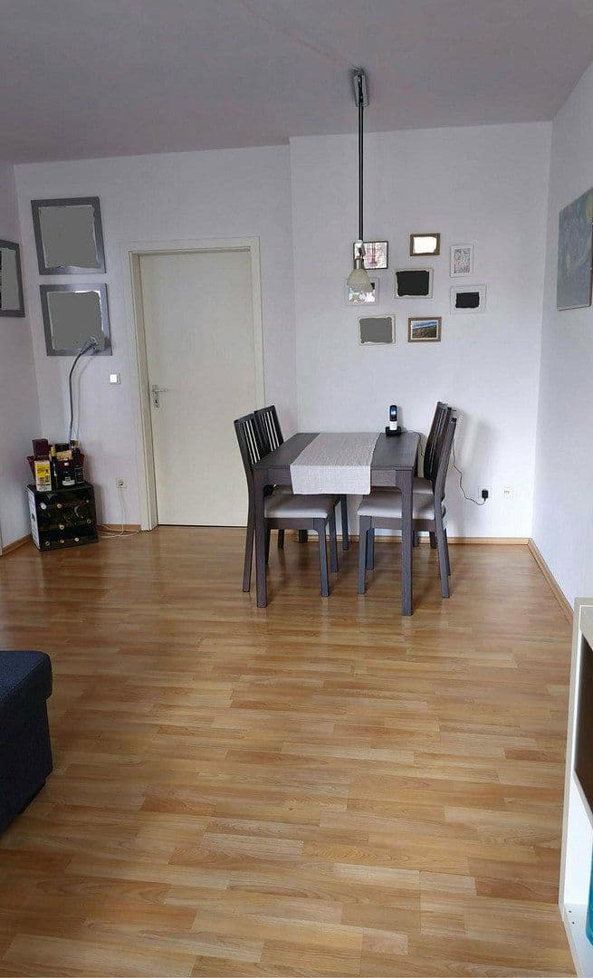 Prenájom bytu 3-izbový 73 m², Almastr. 11, Essen, Severné Porýnie - Westfálsko Prenájom bytu 3-izbový 73 m², Almastr. 11, Essen, Severné Porýnie - Westfálsko