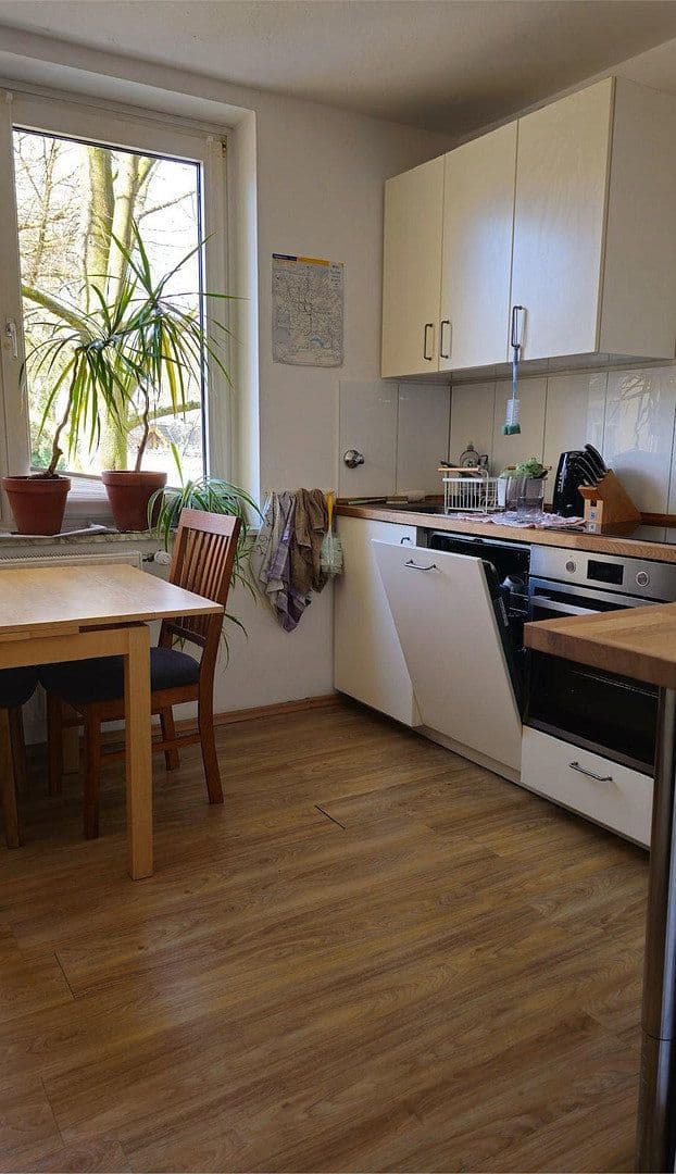 Prenájom bytu 3-izbový 73 m², Almastr. 11, Essen, Severné Porýnie - Westfálsko Prenájom bytu 3-izbový 73 m², Almastr. 11, Essen, Severné Porýnie - Westfálsko
