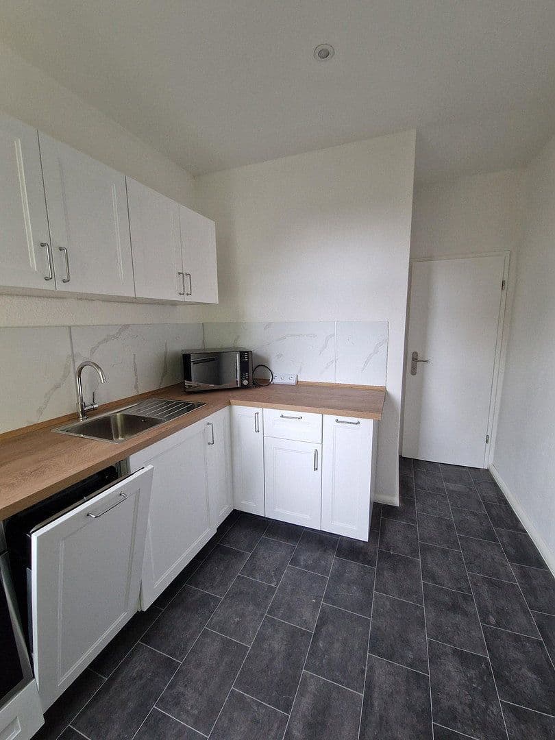 Prenájom bytu 2-izbový 47 m², Sommerlindenstraße 7, Leipzig, Sasko Prenájom bytu 2-izbový 47 m², Sommerlindenstraße 7, Leipzig, Sasko
