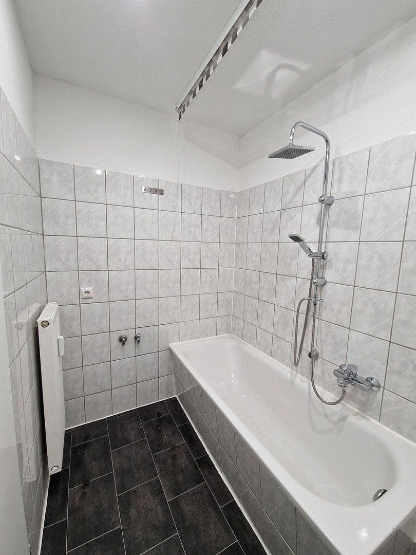 Prenájom bytu 2-izbový 47 m², Sommerlindenstraße 7, Leipzig, Sasko Prenájom bytu 2-izbový 47 m², Sommerlindenstraße 7, Leipzig, Sasko