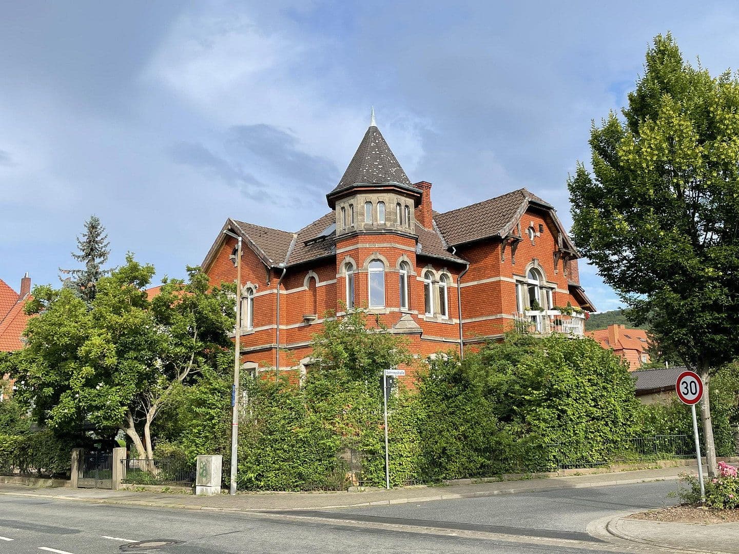 Prenájom bytu 3-izbový 142 m², Sohnreystraße 17, Northeim, Dolné Sasko Prenájom bytu 3-izbový 142 m², Sohnreystraße 17, Northeim, Dolné Sasko