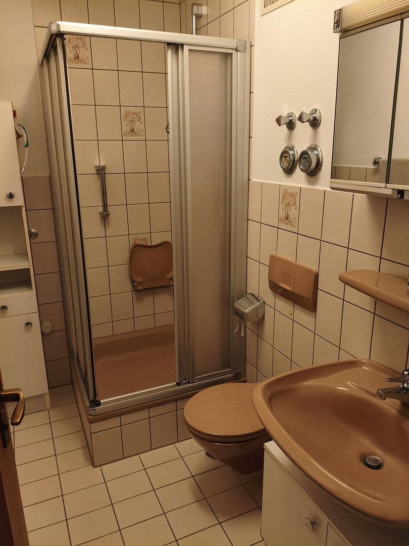 Predaj domu 180 m², pozemek 1.000 m², Wächtersbergstr. 46, Wildberg, Bádensko-Wurttembersko Predaj domu 180 m², pozemek 1.000 m², Wächtersbergstr. 46, Wildberg, Bádensko-Wurttembersko