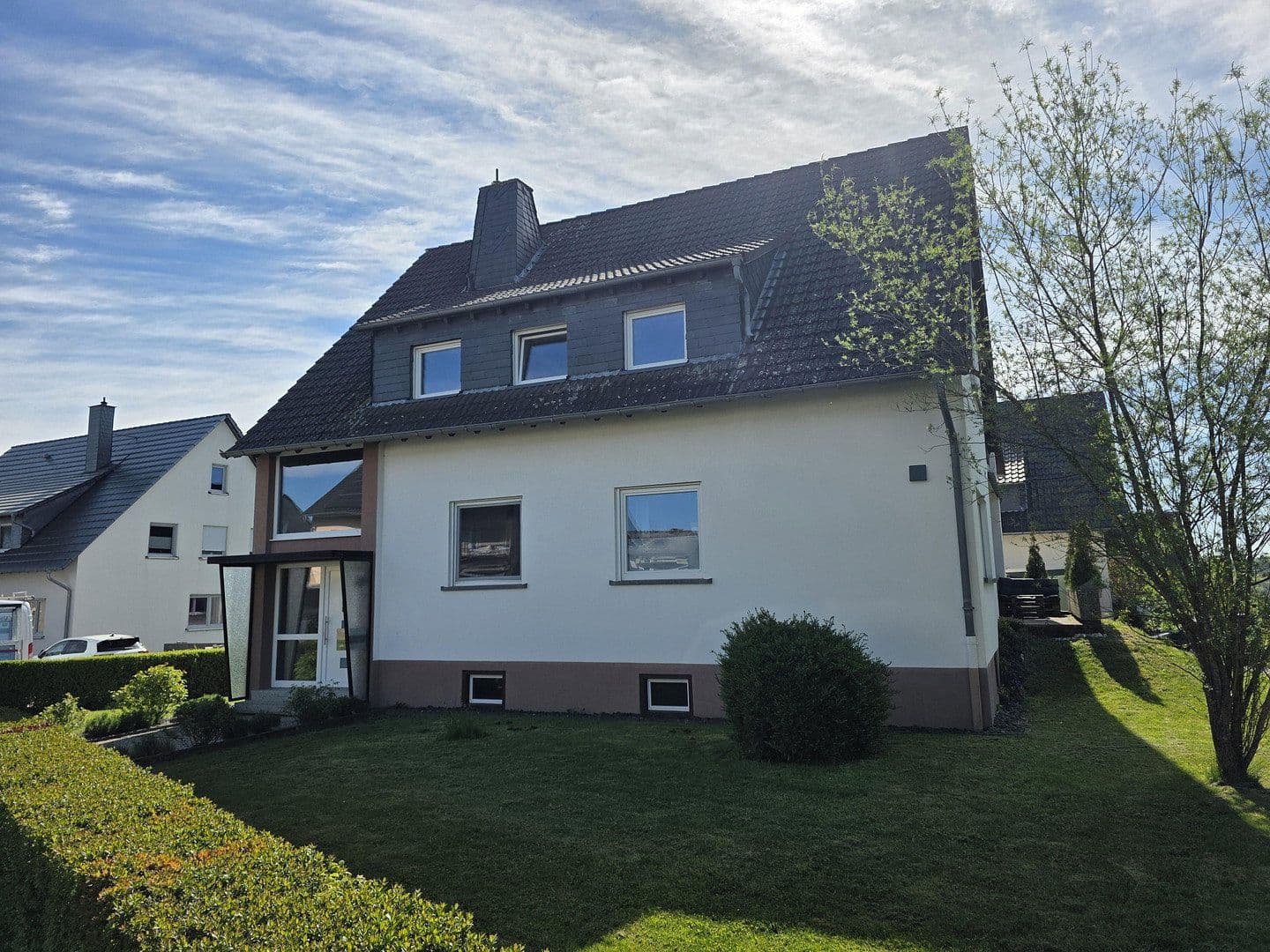 Prenájom bytu 3-izbový 98 m², Sohren, Porýnie-Falcko Prenájom bytu 3-izbový 98 m², Sohren, Porýnie-Falcko