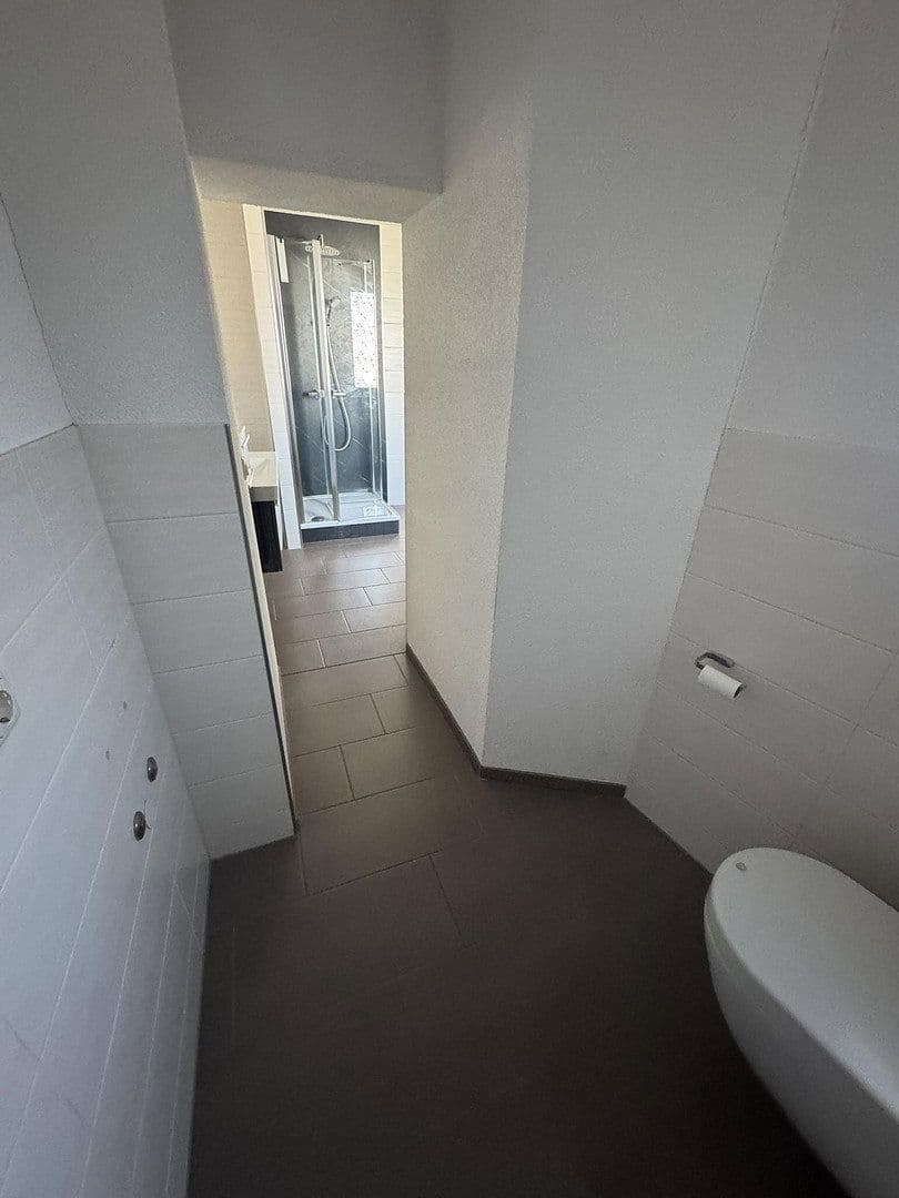 Prenájom bytu 4-izbový 98 m², Käthe Kollwitz Str. 5, Apolda, Durínsko Prenájom bytu 4-izbový 98 m², Käthe Kollwitz Str. 5, Apolda, Durínsko