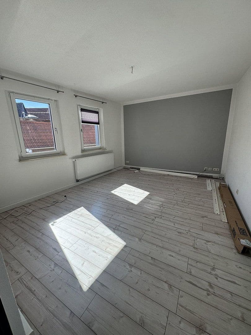 Prenájom bytu 4-izbový 98 m², Käthe Kollwitz Str. 5, Apolda, Durínsko Prenájom bytu 4-izbový 98 m², Käthe Kollwitz Str. 5, Apolda, Durínsko