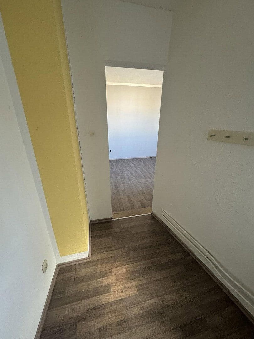 Prenájom bytu 4-izbový 98 m², Käthe Kollwitz Str. 5, Apolda, Durínsko Prenájom bytu 4-izbový 98 m², Käthe Kollwitz Str. 5, Apolda, Durínsko