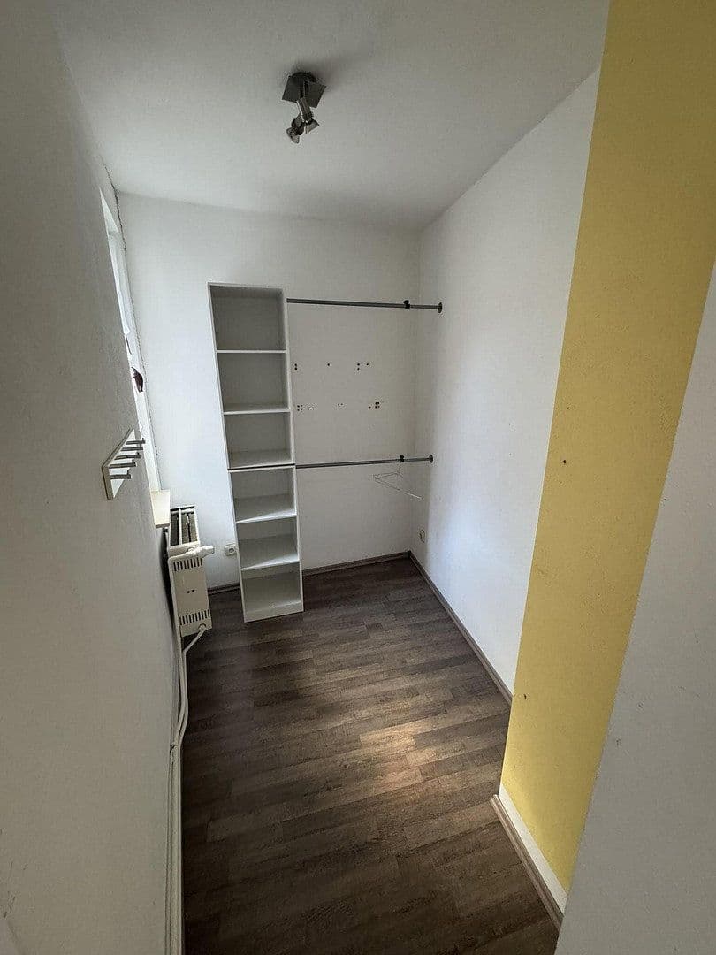 Prenájom bytu 4-izbový 98 m², Käthe Kollwitz Str. 5, Apolda, Durínsko Prenájom bytu 4-izbový 98 m², Käthe Kollwitz Str. 5, Apolda, Durínsko