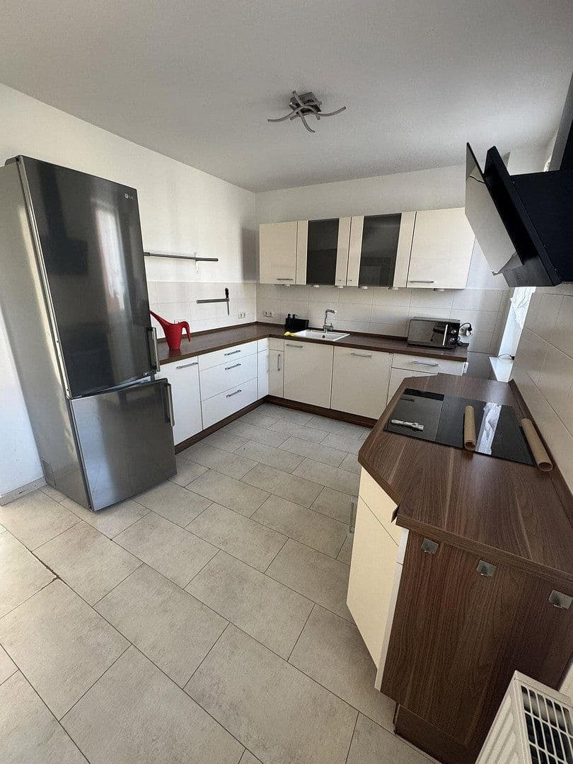 Prenájom bytu 4-izbový 98 m², Käthe Kollwitz Str. 5, Apolda, Durínsko Prenájom bytu 4-izbový 98 m², Käthe Kollwitz Str. 5, Apolda, Durínsko