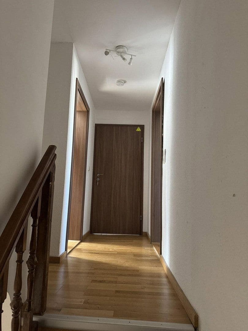 Prenájom bytu 4-izbový 98 m², Käthe Kollwitz Str. 5, Apolda, Durínsko Prenájom bytu 4-izbový 98 m², Käthe Kollwitz Str. 5, Apolda, Durínsko